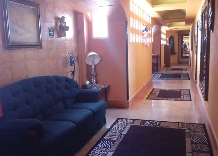 Hotel Real Azteca 3*